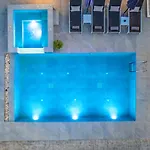 Oreal Luxury Villa *