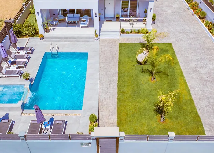 Oreal Luxury Villa